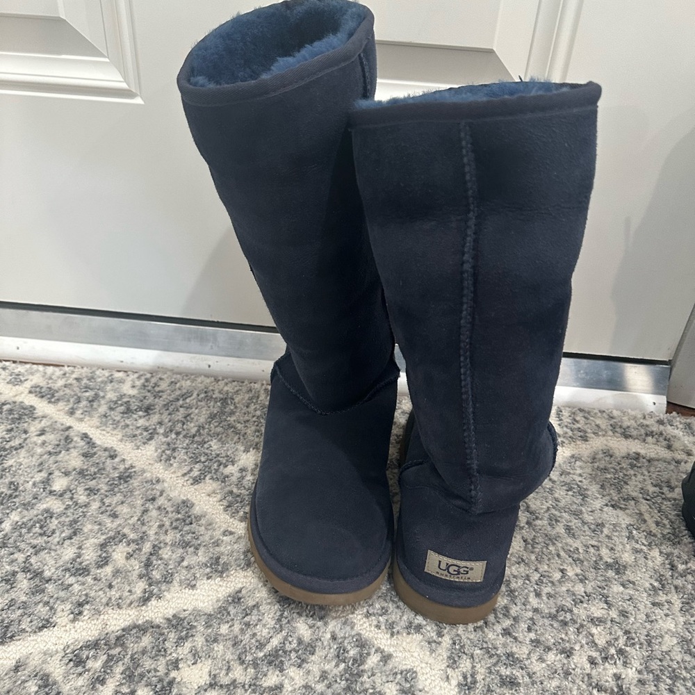 Tall navy blue Uggs